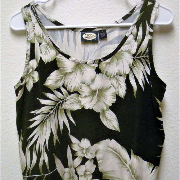 Tommy Bahama Tops - TOMMY BAHAMA 100% SILK EXOTIC FLORAL TANK TOP